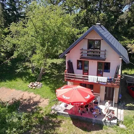 بيت للعطل Three Sisters House With Bjelasnica View Near Sarajevo *